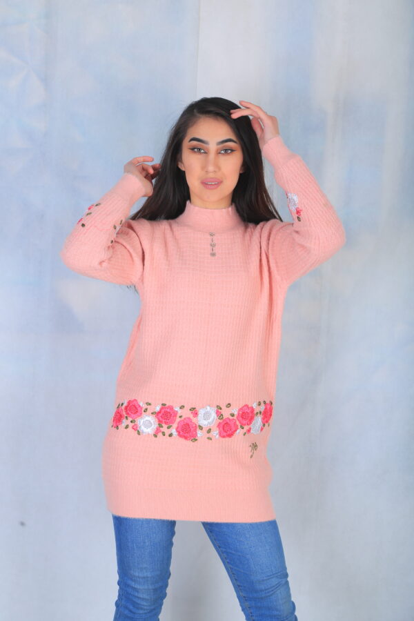 Embroidered Pink Sweater - Image 10