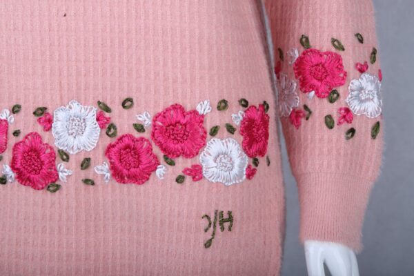 Embroidered Pink Sweater - Image 6