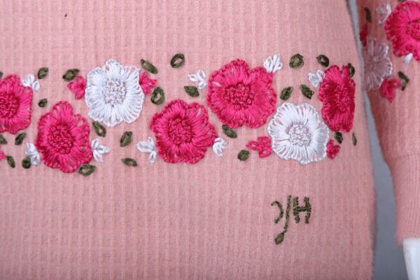 Embroidered Pink Sweater - Image 8