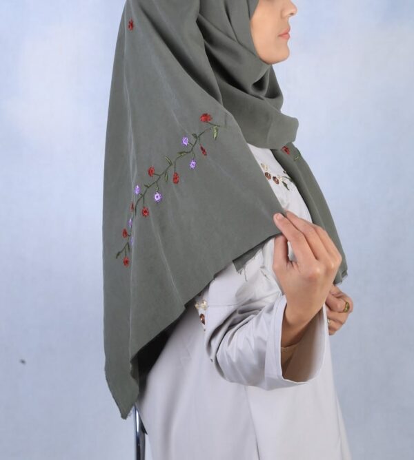 Embroidered Dark Green Scarf - Image 5