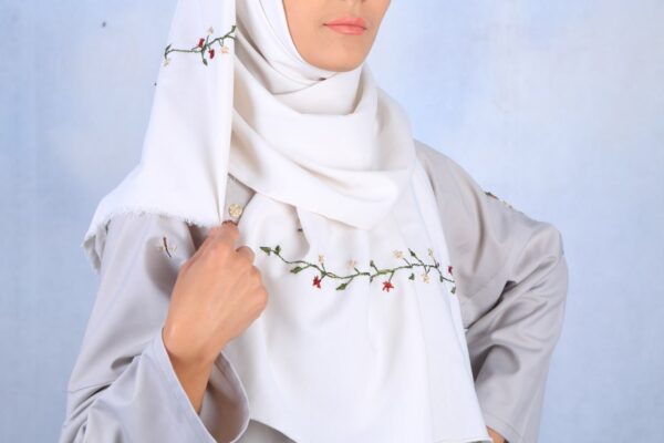 Embroidered White Cream Scarf - Image 4