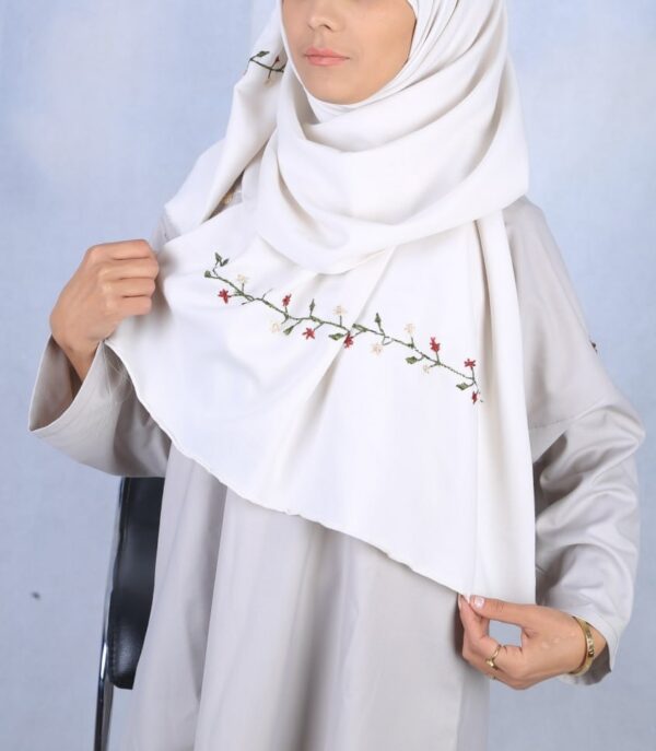 Embroidered White Cream Scarf - Image 3