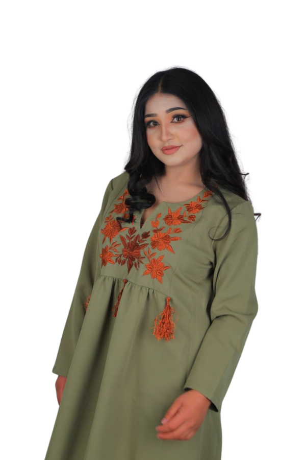 Olive Petal – Everyday Elegance in Bloom